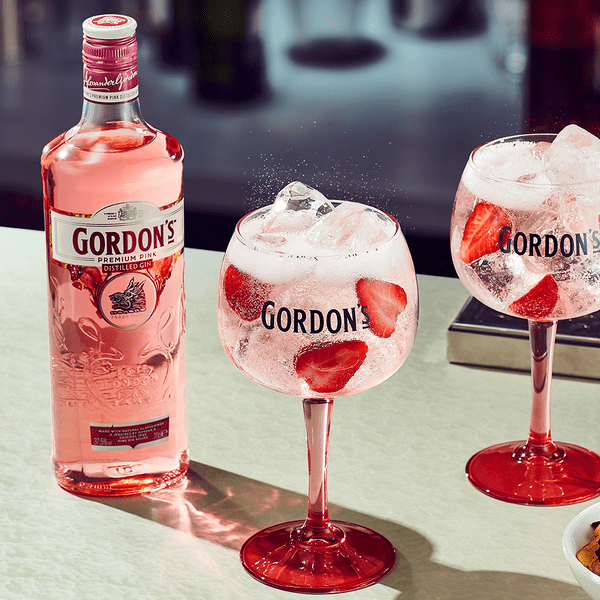 Combo Gin Gordon's 750ML + Gin Gordon's Pink 700ML - 2 Unidades